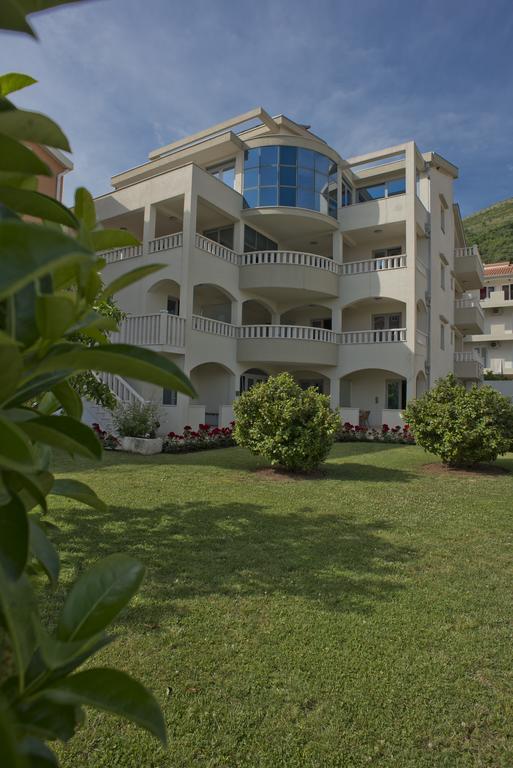 Vila V Lux Apartments Petrovac Exterior photo