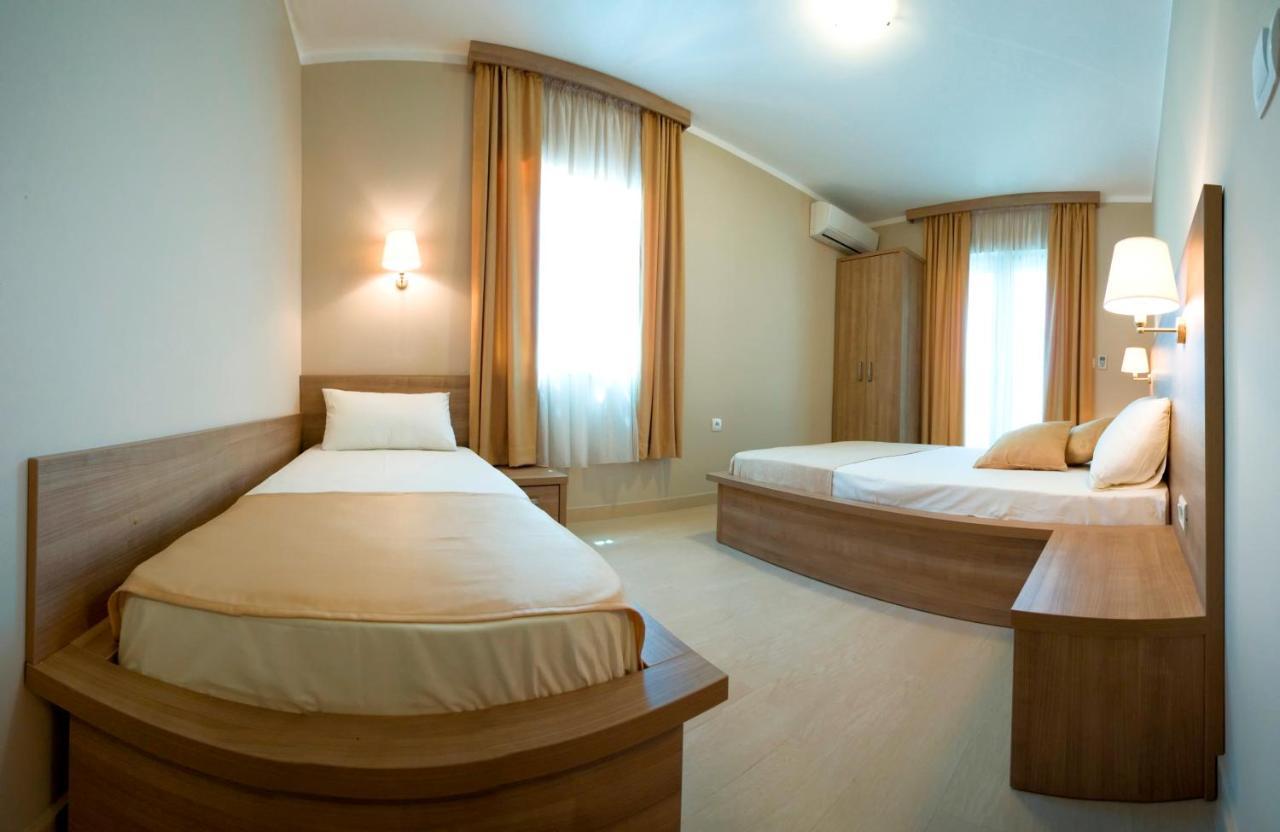Vila V Lux Apartments Petrovac Exterior photo