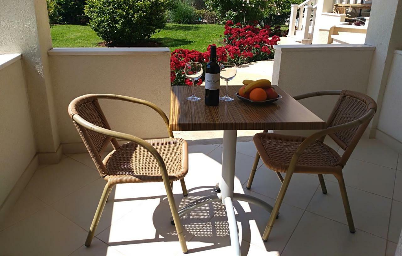 Vila V Lux Apartments Petrovac Exterior photo